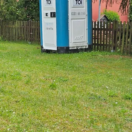 Mietwohnwagen Inklusive Stellplatz & Strom - Dixi-wc * Carpin
